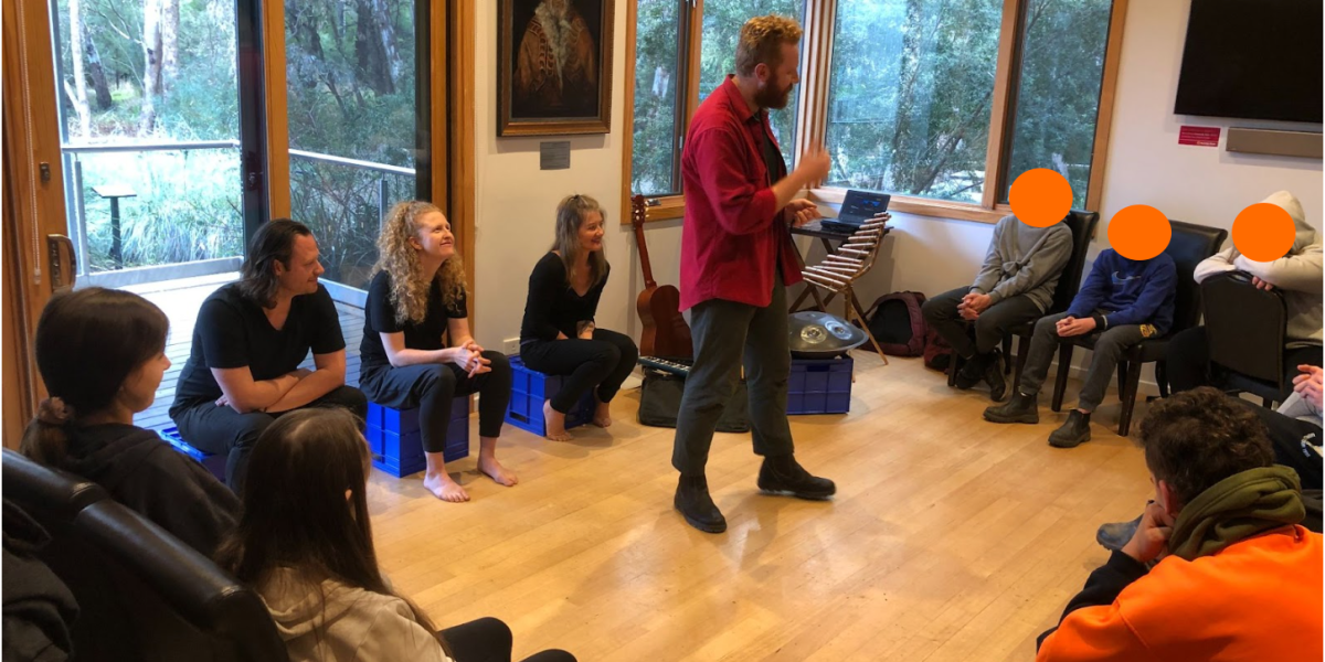  Play-back Your World 